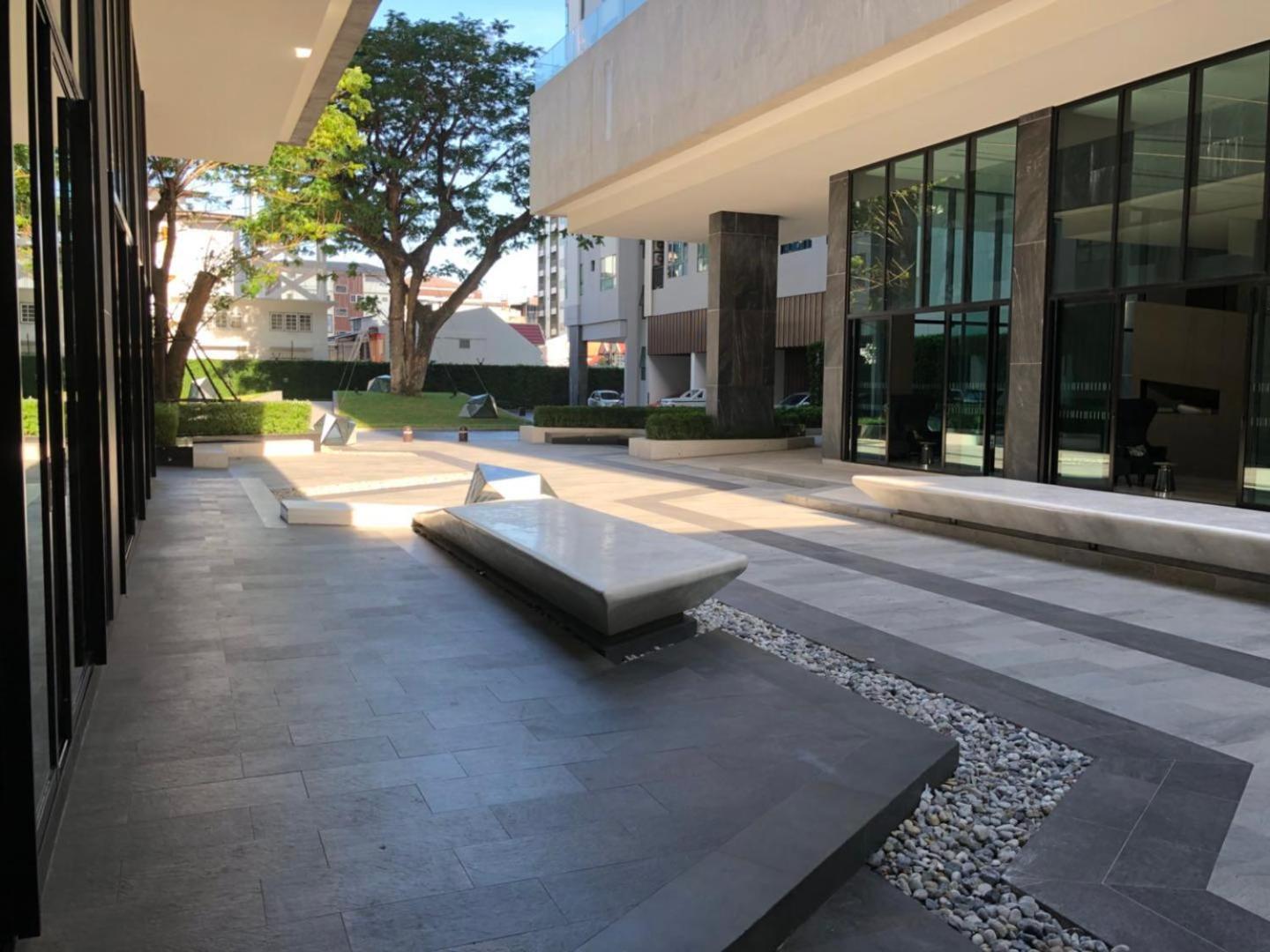 The Base Central Pattaya Exterior photo
