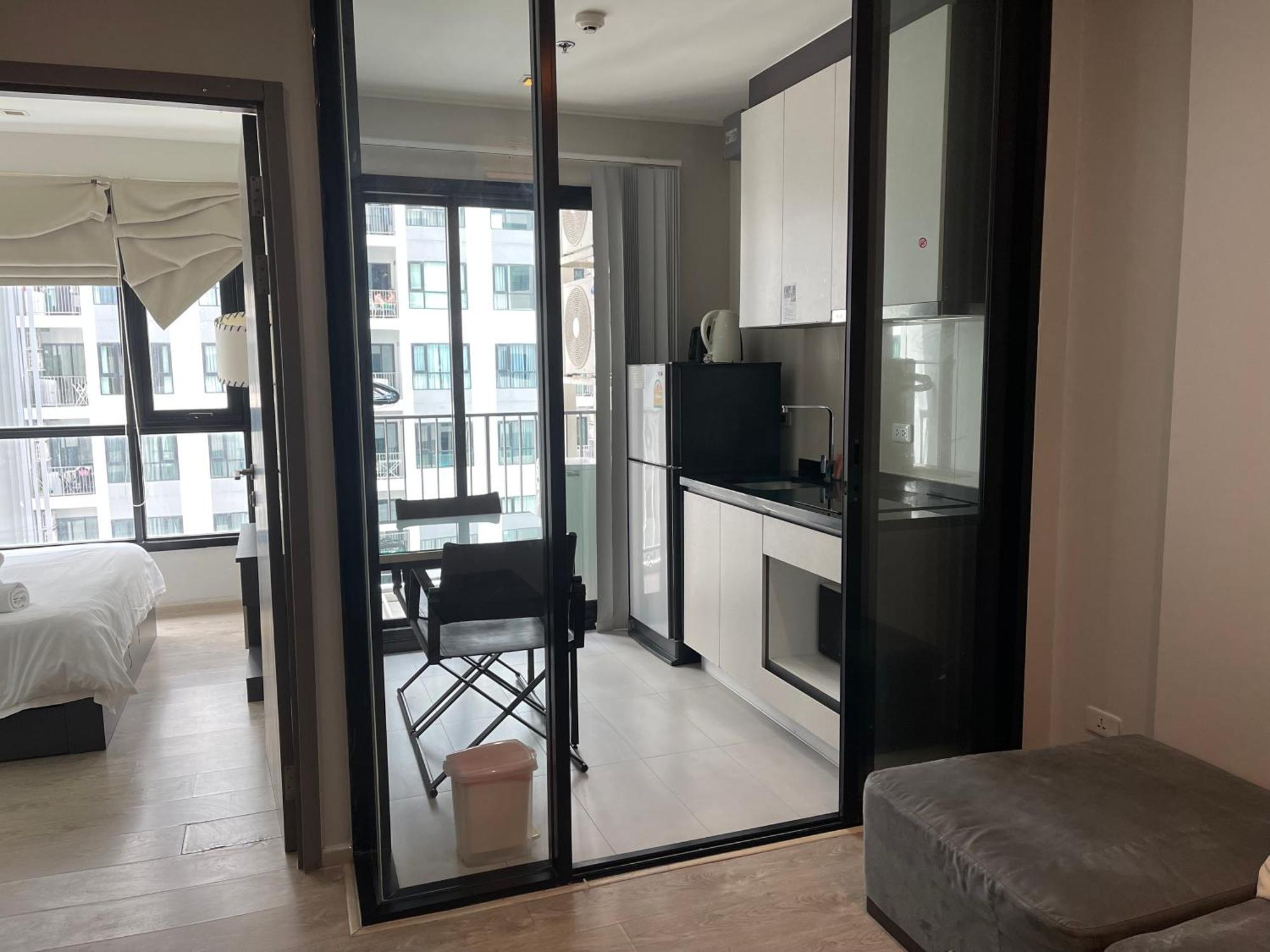 The Base Central Pattaya Room photo