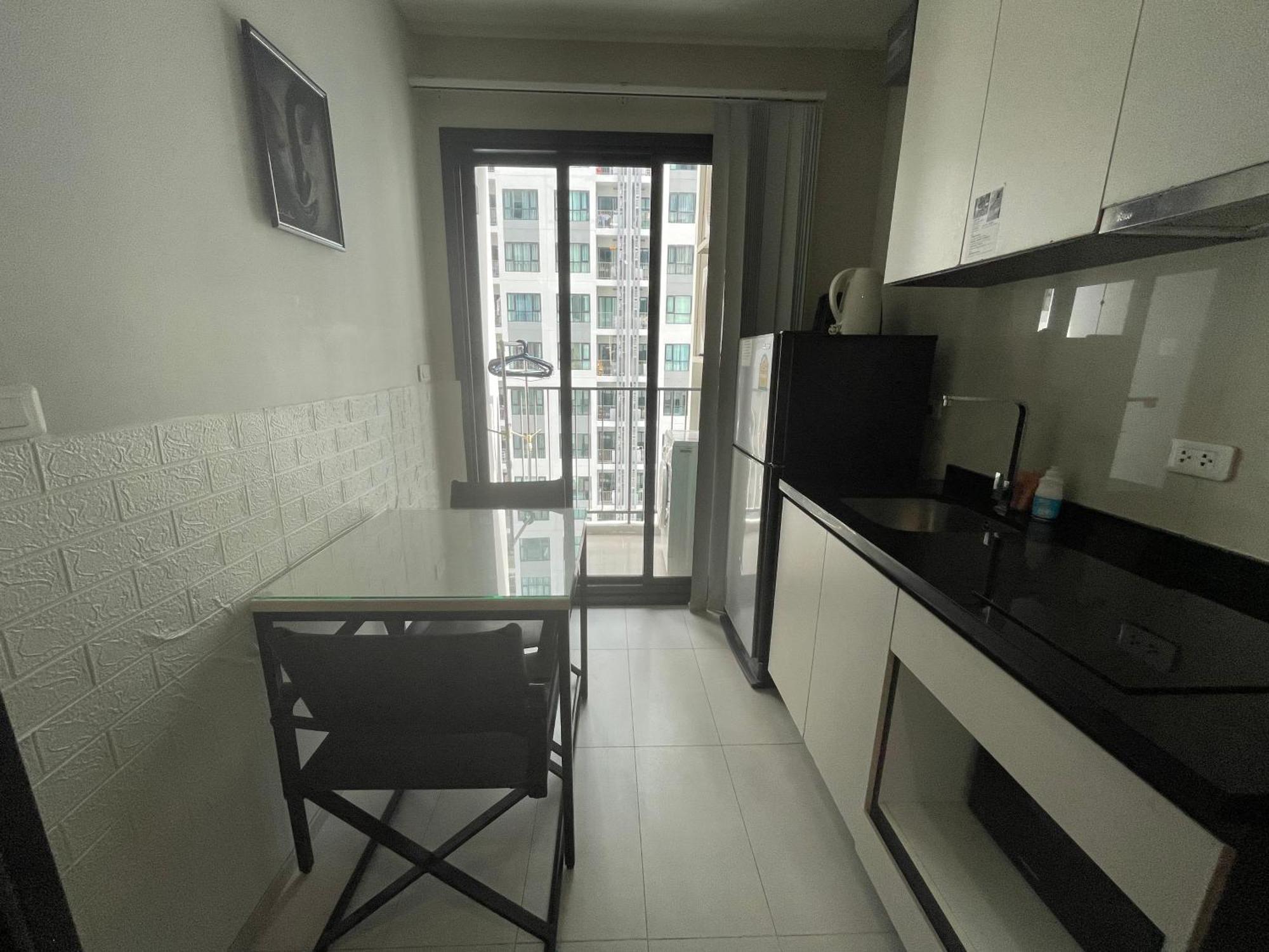 The Base Central Pattaya Room photo