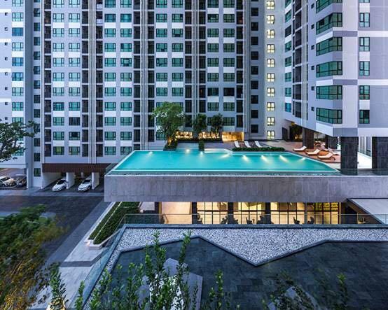 The Base Central Pattaya Exterior photo