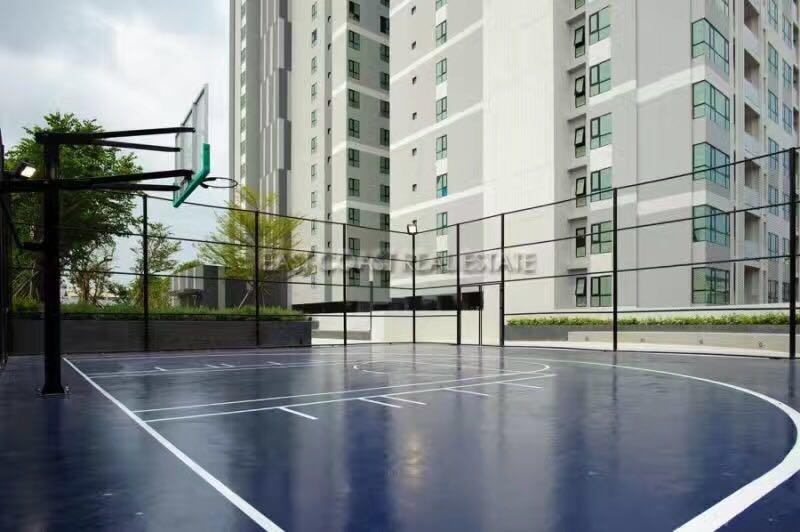 The Base Central Pattaya Exterior photo